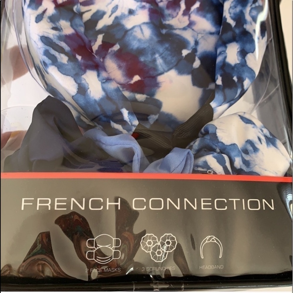 French Connection Face Mask Set - Picture 7 of 9